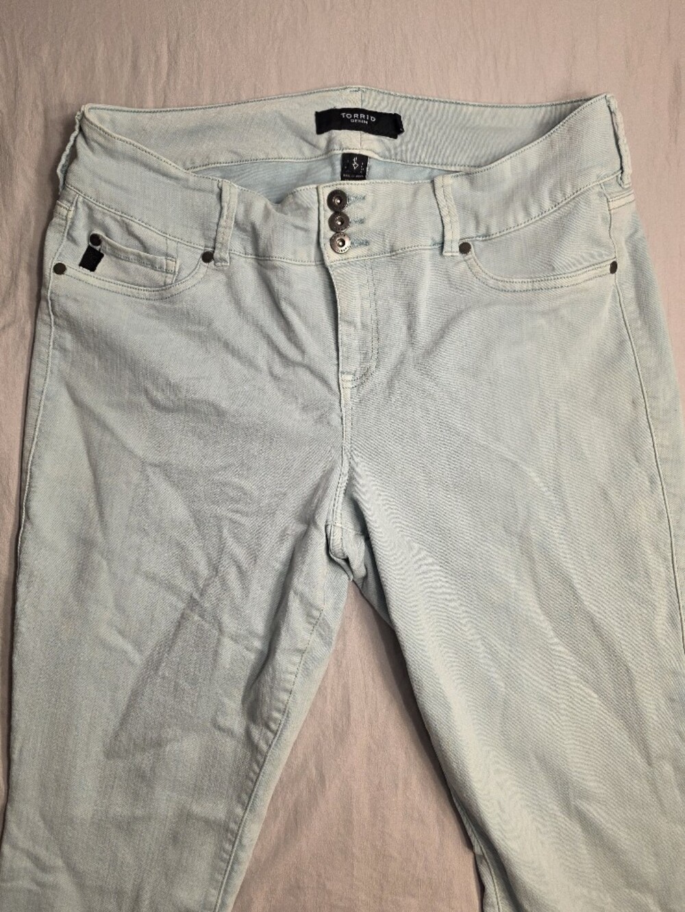 20R Torrid Pale Blue Light Wash Denim Jeans